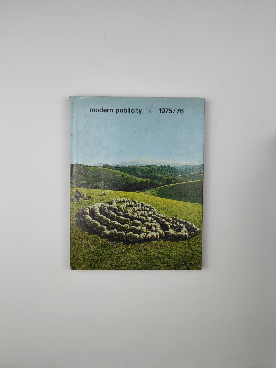 IMG_20250401_180912_909 Modern Publicity / Edited by Felix Gluck - Image 1