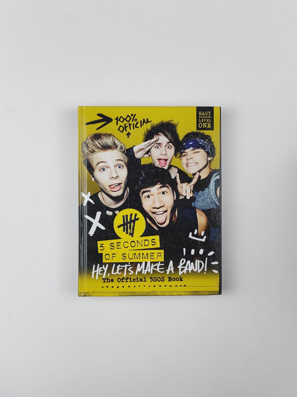 IMG_20250403_204901_822 Hey, Let's Make a Band! The Official 5SOS Book - Image 1