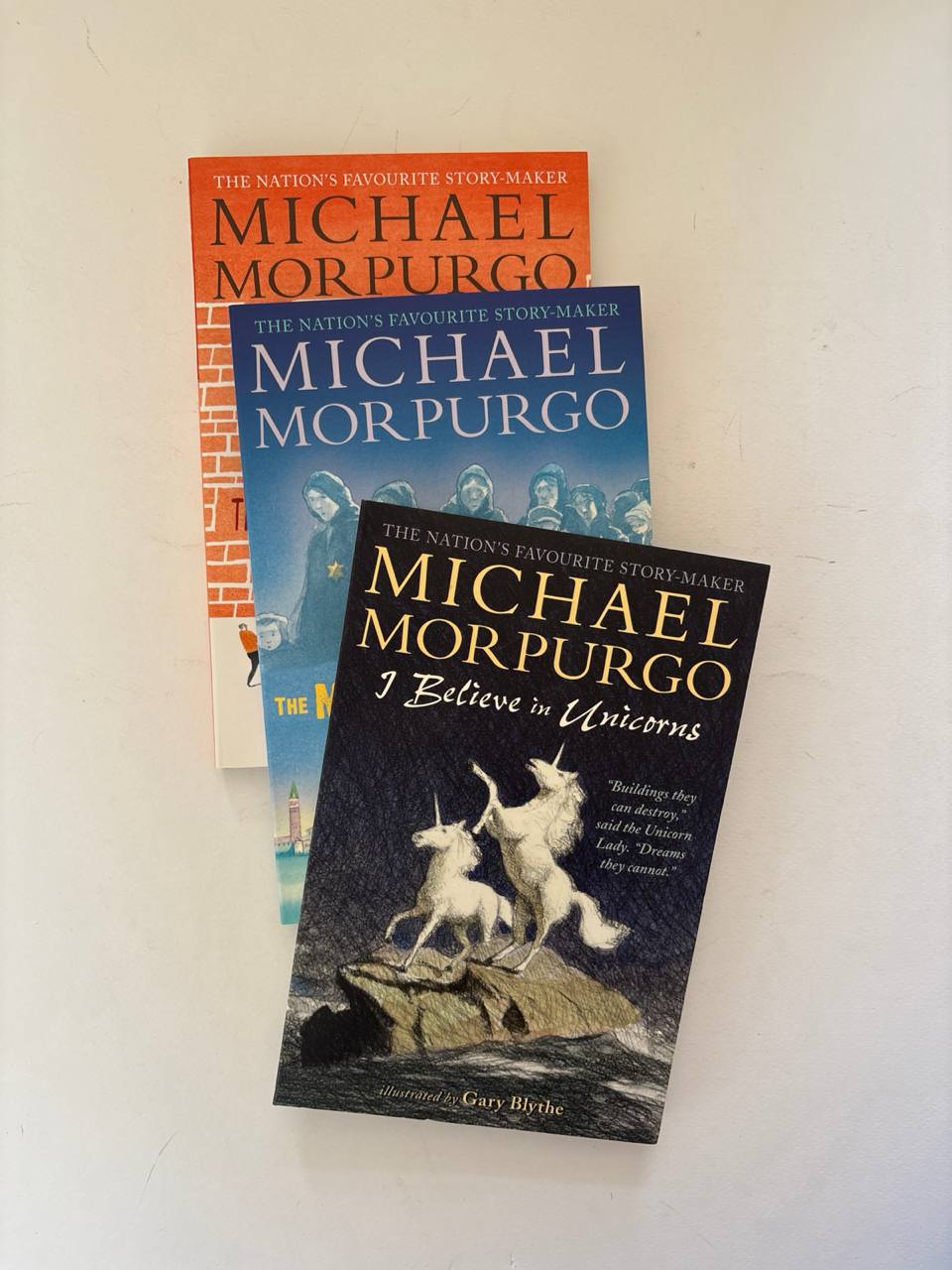 IMG_20251030_171658_811 I Believe in Unicorns & The Mozart Question & The Kites are Flying! / Michael Morpurgo - Image 1