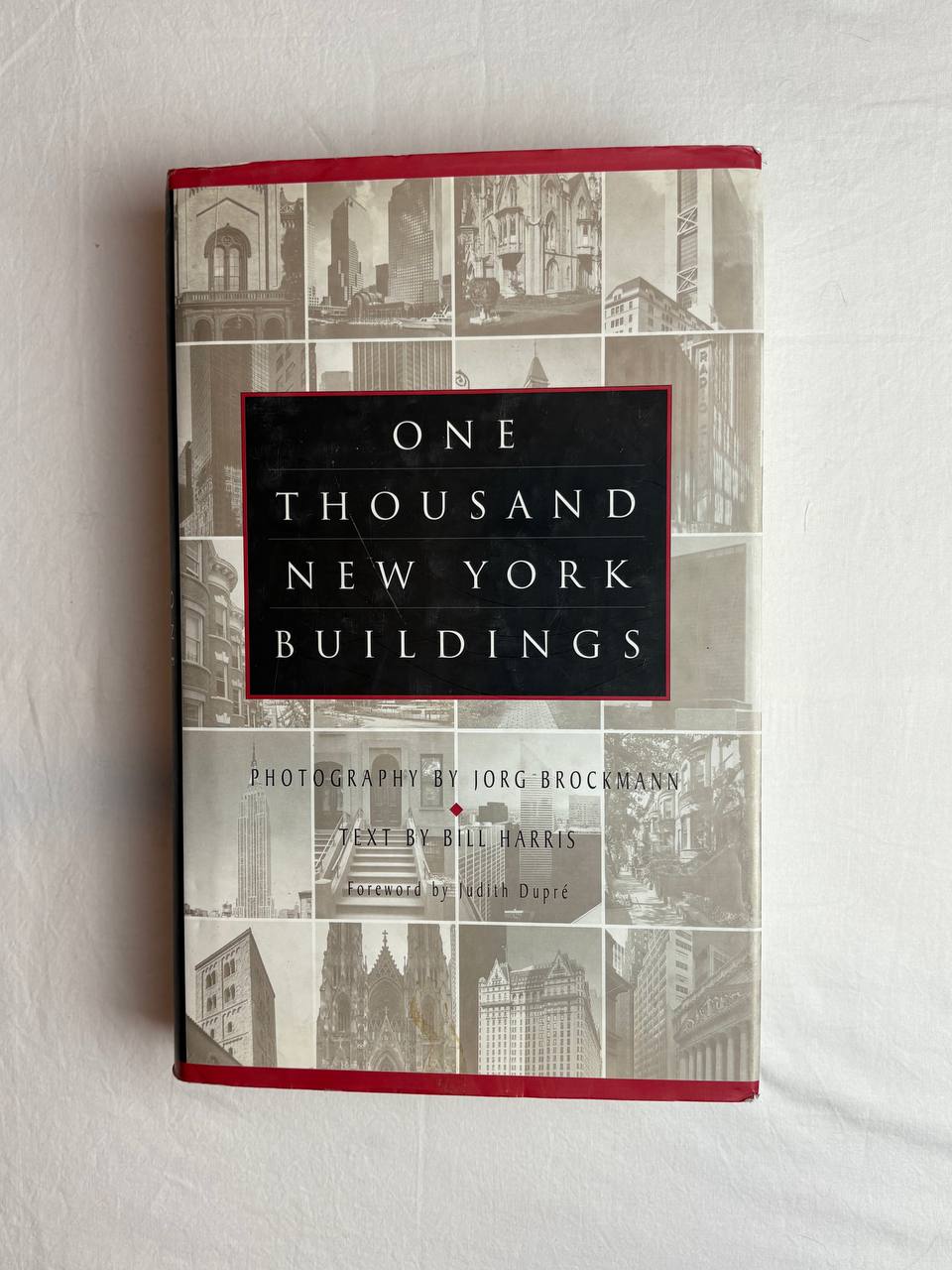 IMG_20260919_135853_135 One Thousand New York Buildings / Jorg Brockmann & Bill Harris - Image 1
