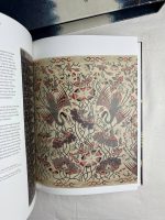 Five Centuries of Indonesian Textiles / Ruth Barnes, Mary Hunt Kahlenberg - Image 4